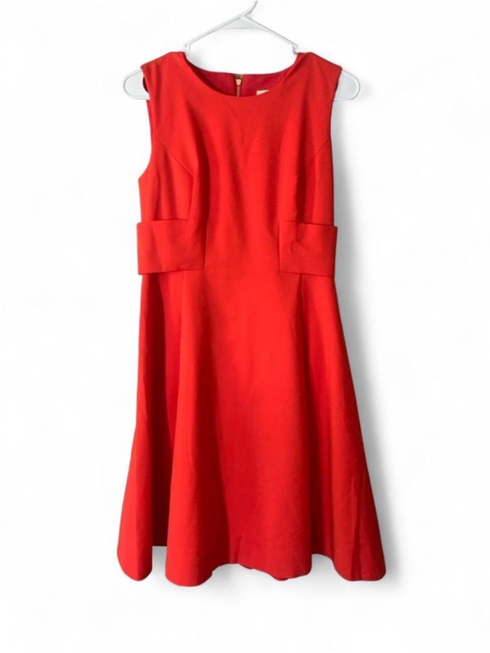 Kate Spade New York "Miki" Bow Back Dress
Gorgeous, vibrant "Maraschino" size 6